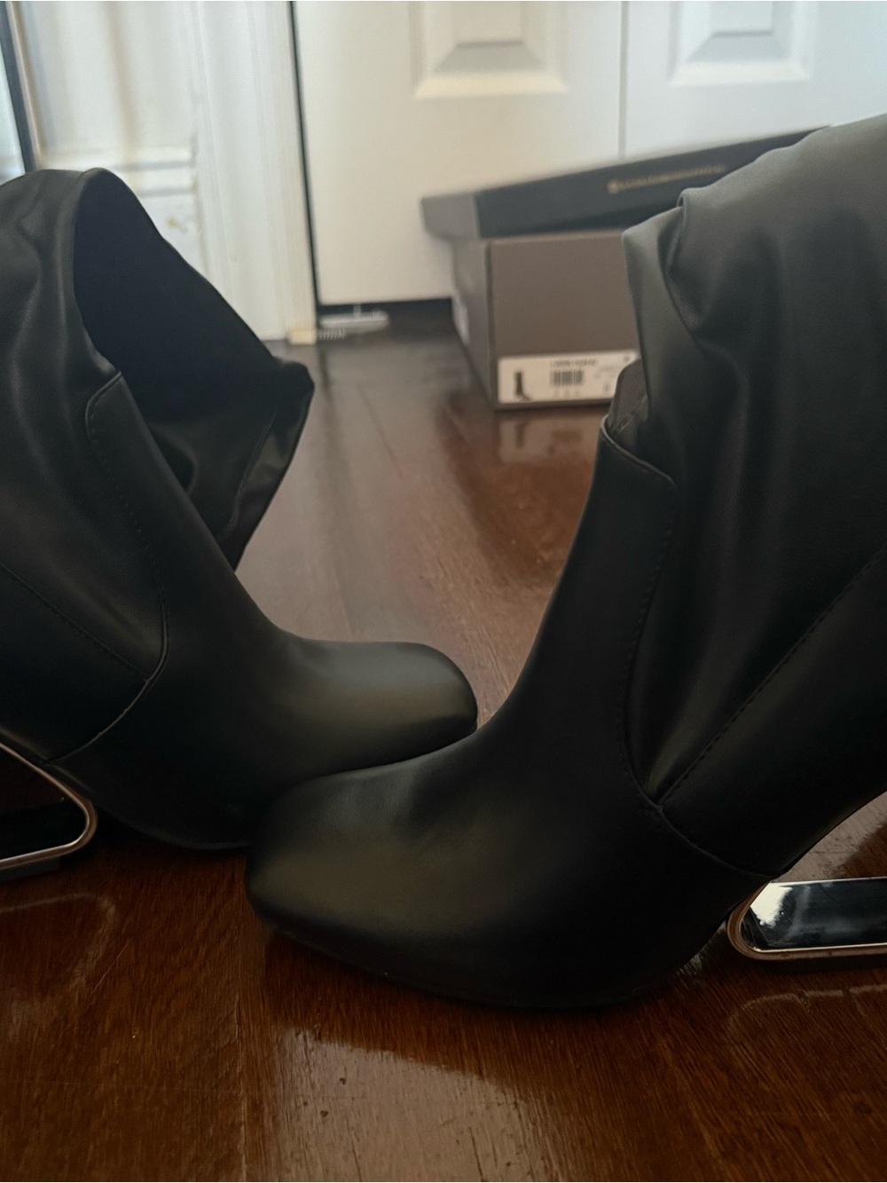 Over-the-Knee Black Heeled Boots - Picture 4 of 6